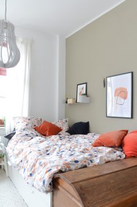 Schlafzimmer: Wohnen in Weiß, Beige und Grau